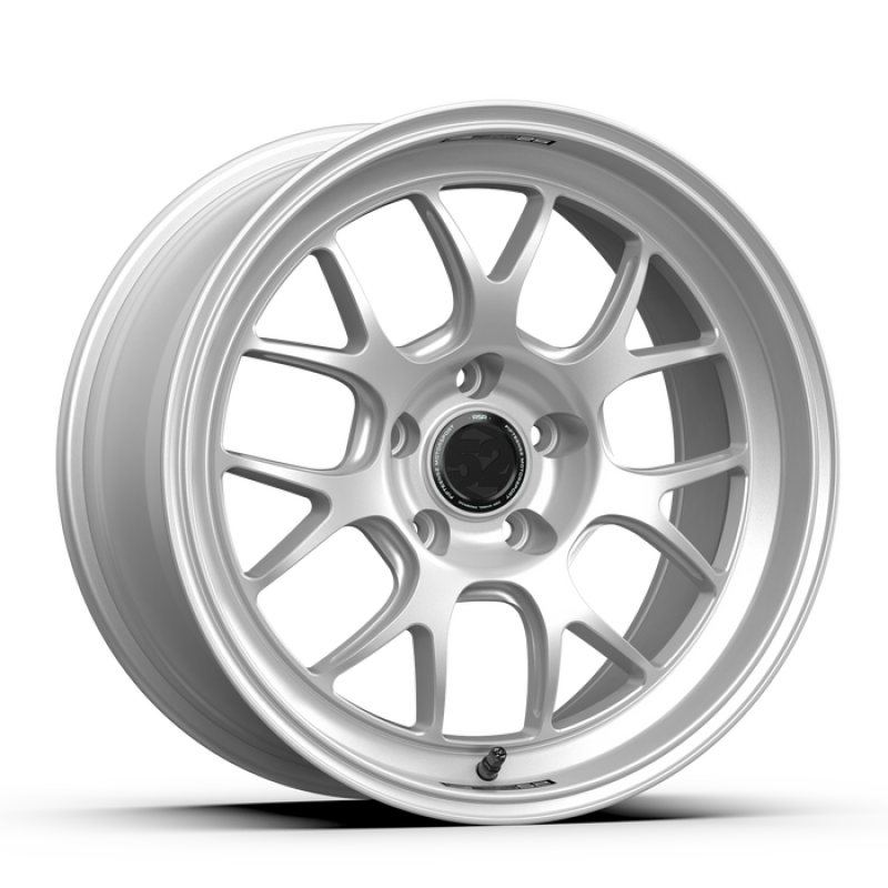 fifteen52 Apex RSR 18x9.5 5x120 22mm ET 72.56mm Center Bore Radiant Silver