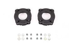 Fabtech 2022 Toyota Tundra 1.5in Leveling Kit - Front Spacers and Hardware